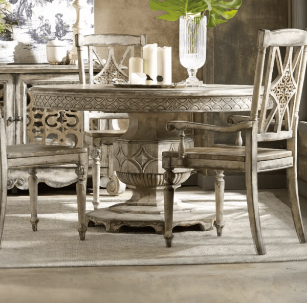 Meja dapur dari kayu solid dengan ukiran indah